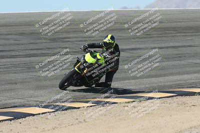 media/Oct-13-2025-Moto Forza (Mon) [[a66d839500]]/3-B Group/Session 2 (Bowl)/